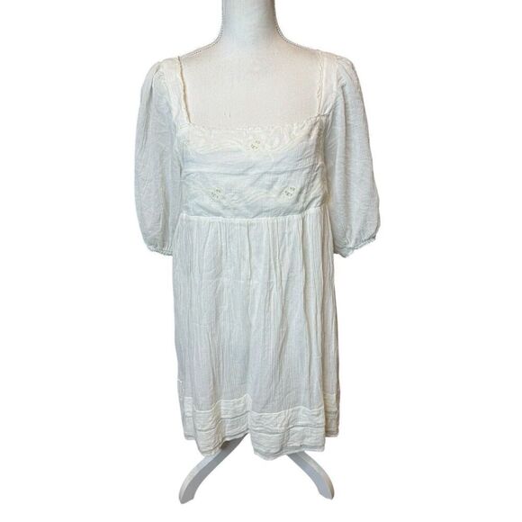 Revolve AUGUSTE  Dress Women S White Ruffle Mini Babydoll Tierd Textured Fairy - Picture 1 of 6